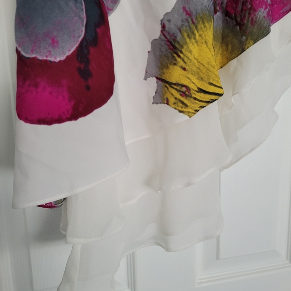 Robbi & Nikki pansy print layered asymmetrical hem tank top size M - Picture 2 of 7